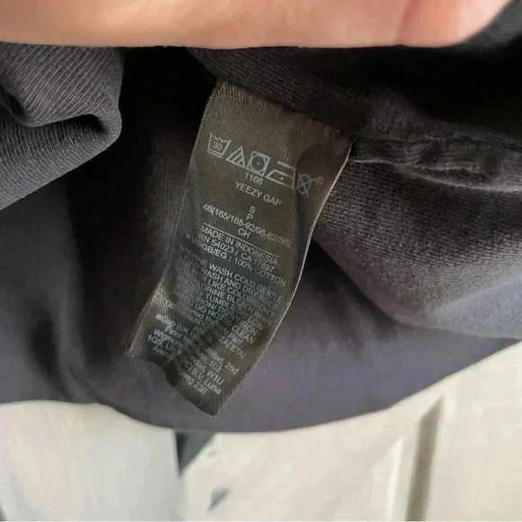 YZY Gap‎ Balenciaga No Seam Logo Boxy Tee in Black size small - Picture 5 of 7
